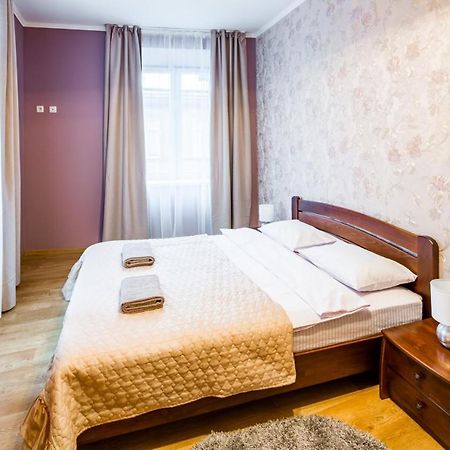 Romari Лесі Українки Apartment Lviv Bagian luar foto