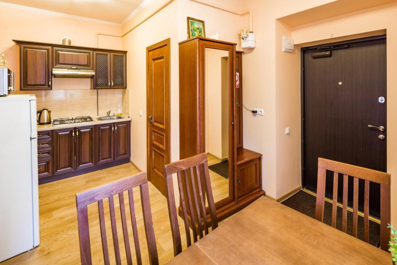 Romari Лесі Українки Apartment Lviv Bagian luar foto