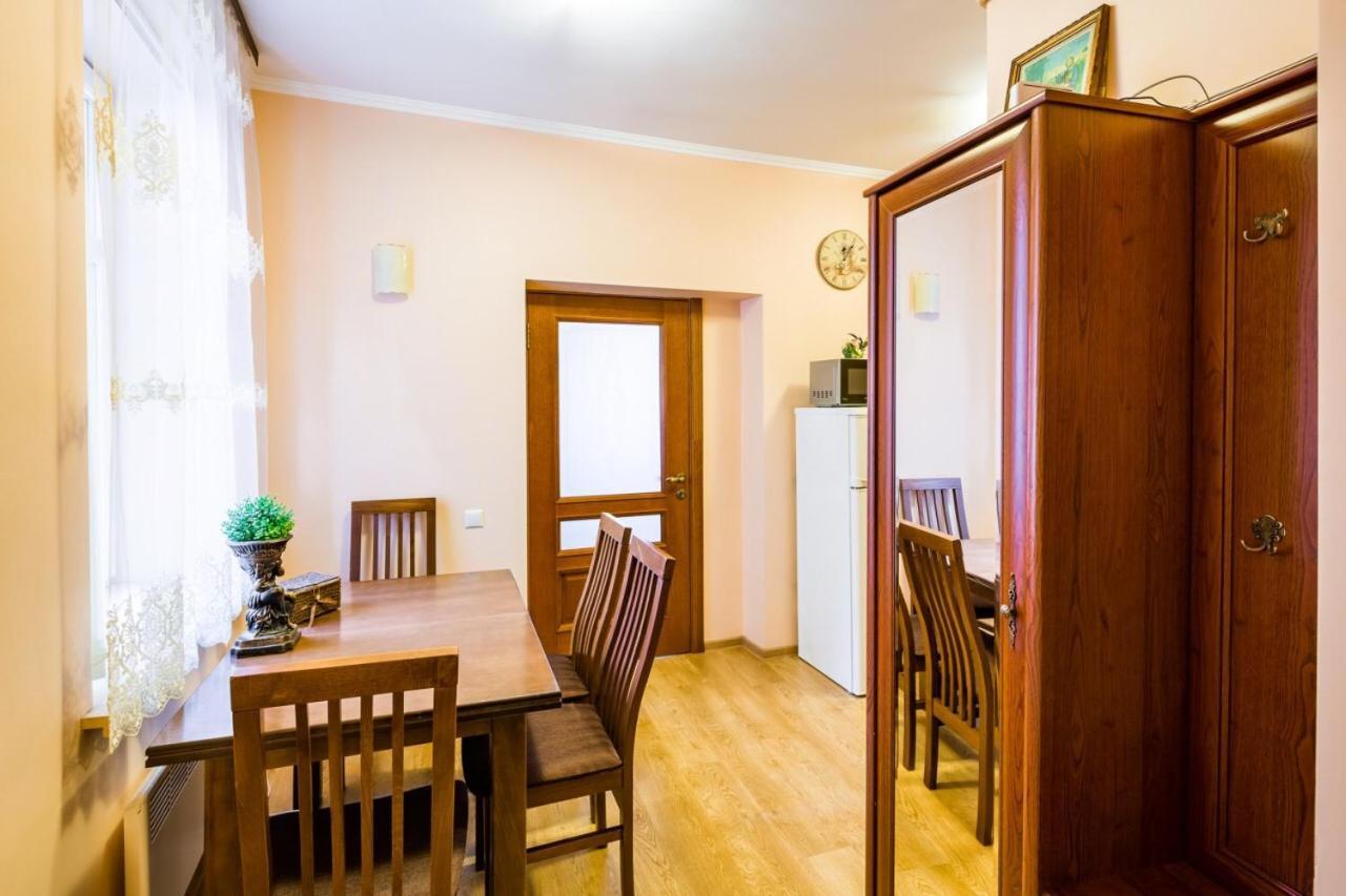 Romari Лесі Українки Apartment Lviv Bagian luar foto