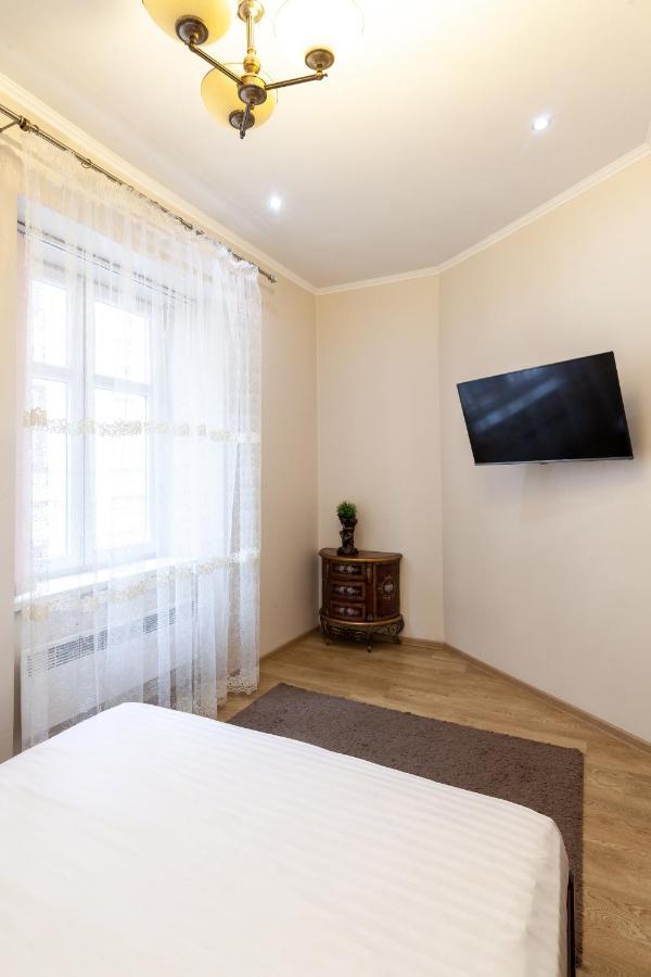 Romari Лесі Українки Apartment Lviv Bagian luar foto
