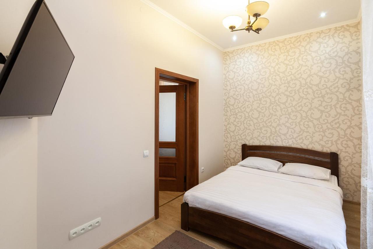 Romari Лесі Українки Apartment Lviv Bagian luar foto