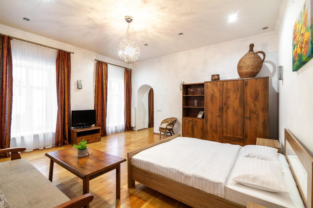 Romari Лесі Українки Apartment Lviv Bagian luar foto