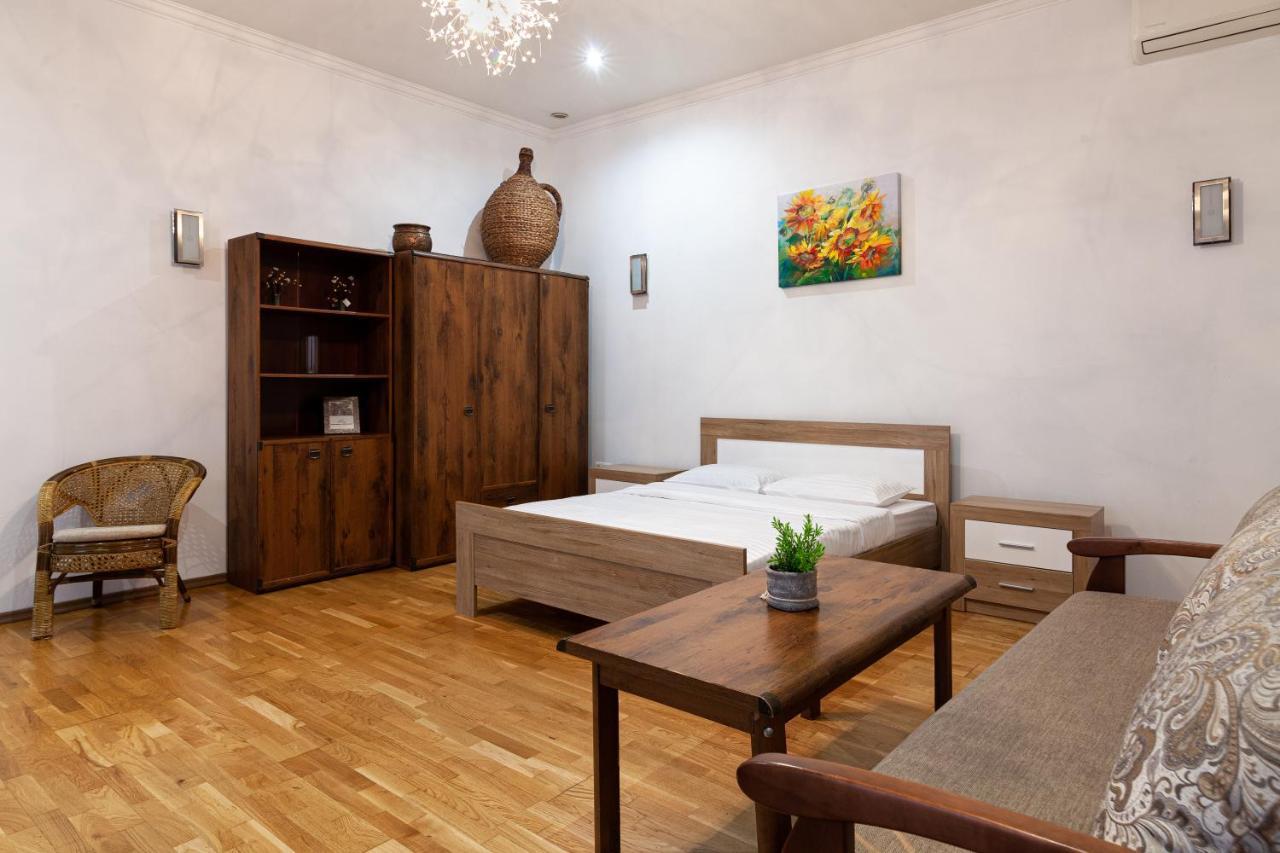 Romari Лесі Українки Apartment Lviv Bagian luar foto