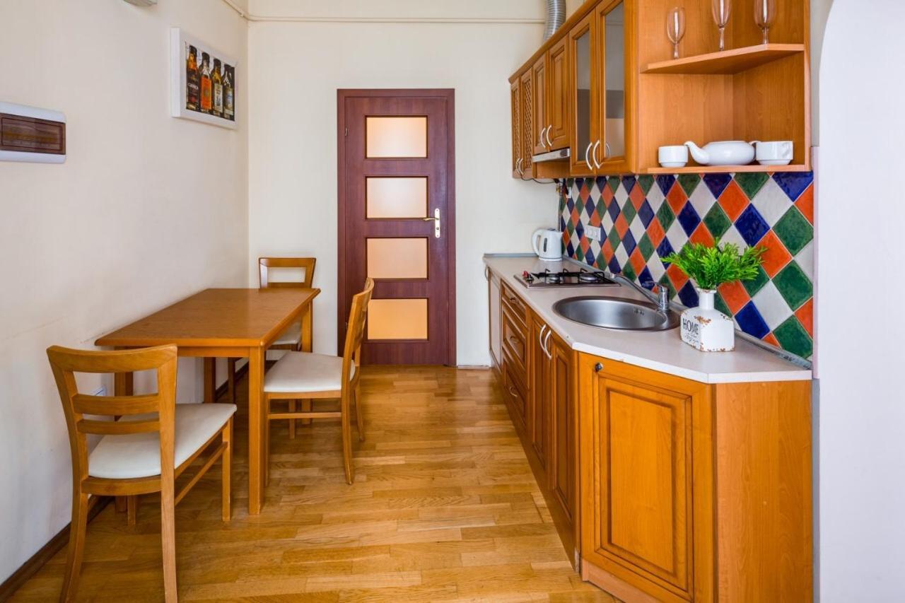 Romari Лесі Українки Apartment Lviv Bagian luar foto