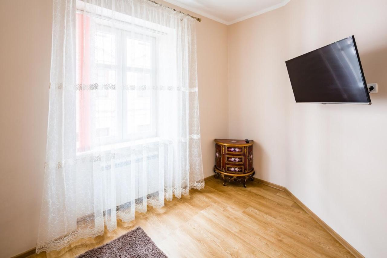 Romari Лесі Українки Apartment Lviv Bagian luar foto