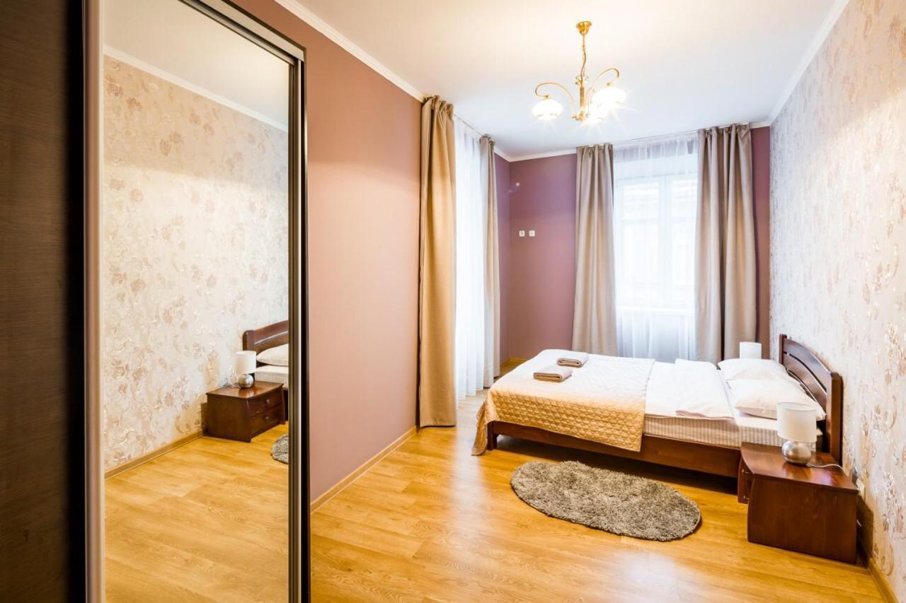 Romari Лесі Українки Apartment Lviv Bagian luar foto