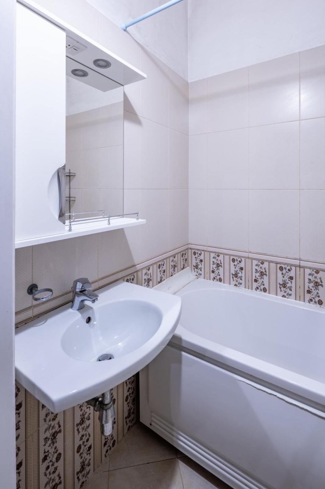 Romari Лесі Українки Apartment Lviv Bagian luar foto
