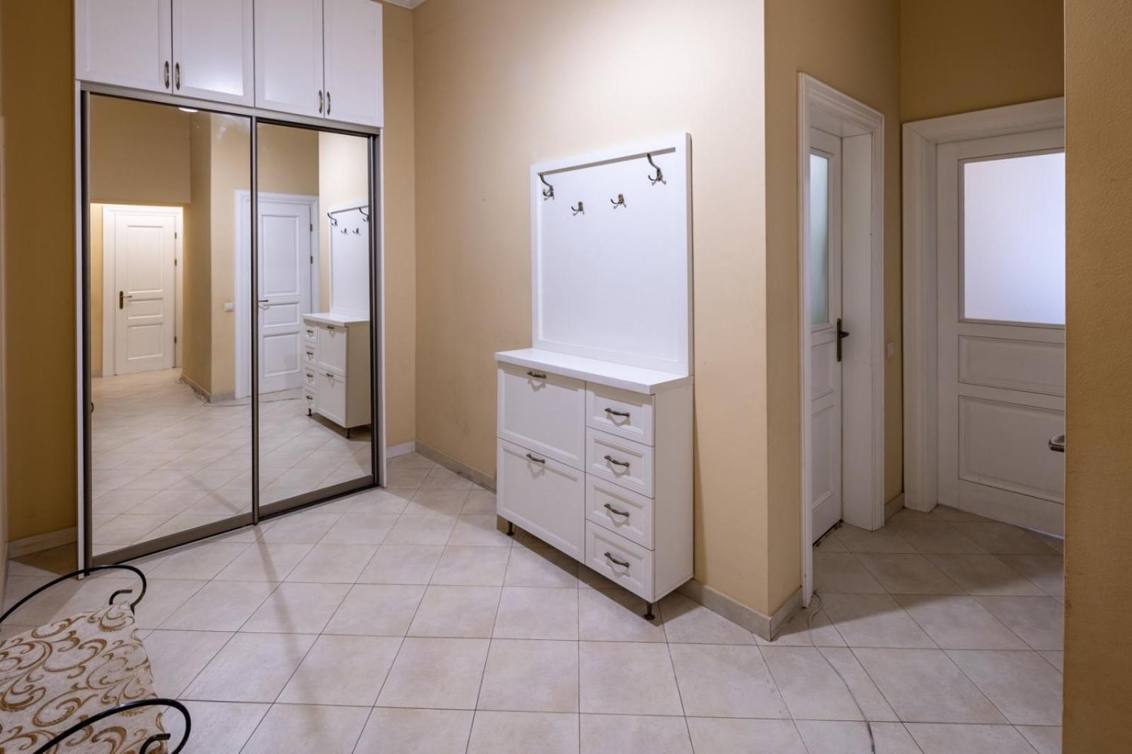 Romari Лесі Українки Apartment Lviv Bagian luar foto